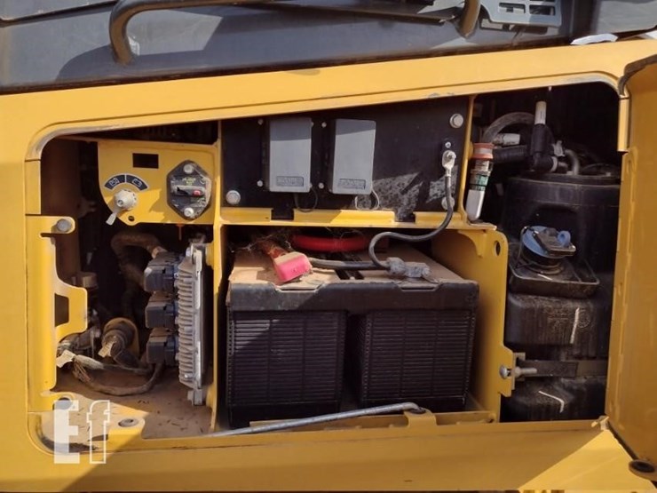 deere-650k-xlt-image-46