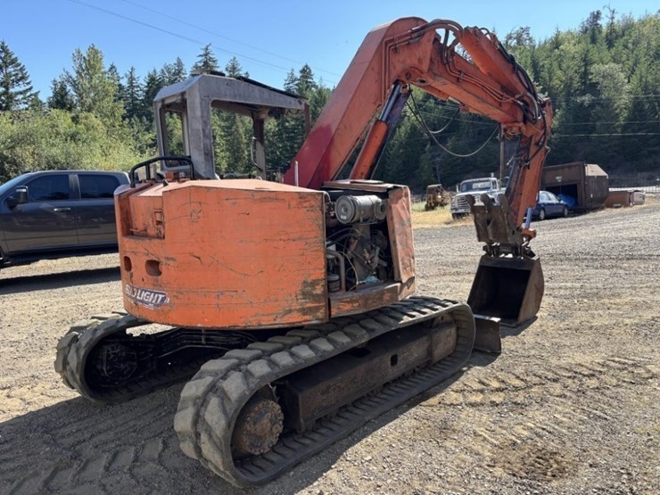 hitachi-ex60urg-image-3