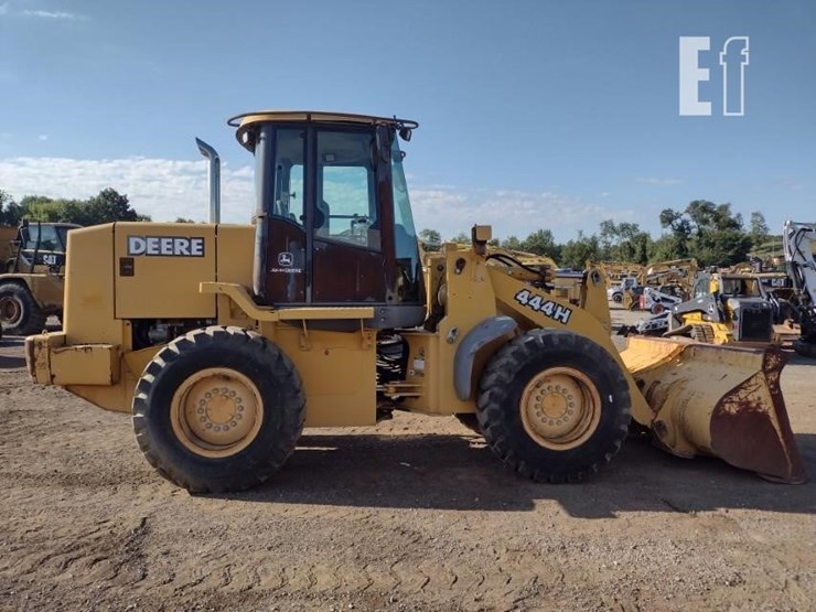 2003-deere-444h-image-3