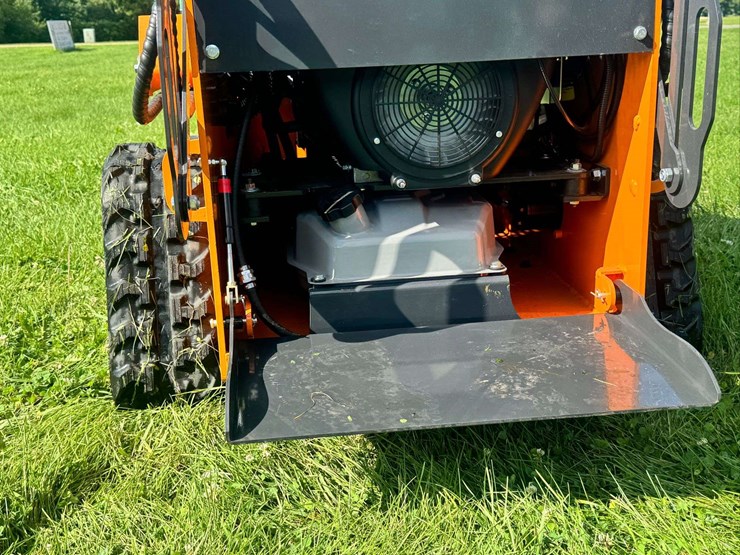 landhero-ldh-t460-mini-skid-steer-loader,-23-hp...-unused-image-10