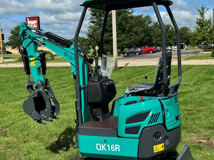 2025-cfg-industrial-qk16r-mini-excavator-...-unused-image-1