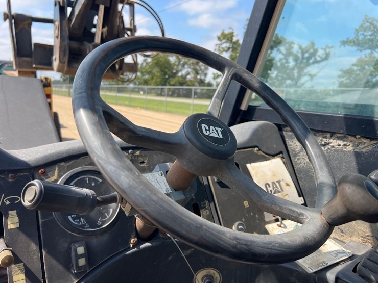 2014-caterpillar-tl642c-image-31