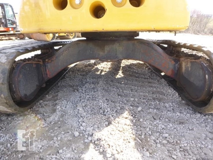 2022-deere-35g-image-46