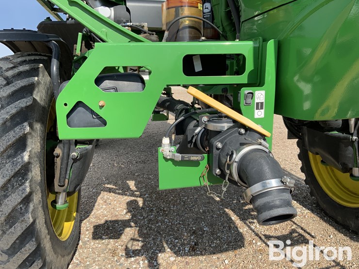 2020-john-deere-r4044-image-13