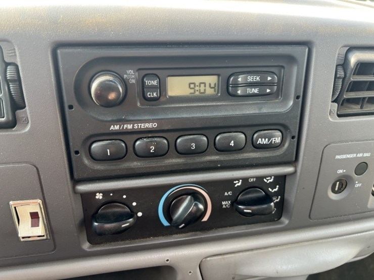 2001-ford-f550-sd-image-28