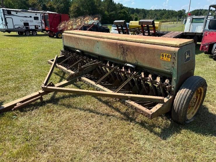 john-deere-8200-image-1