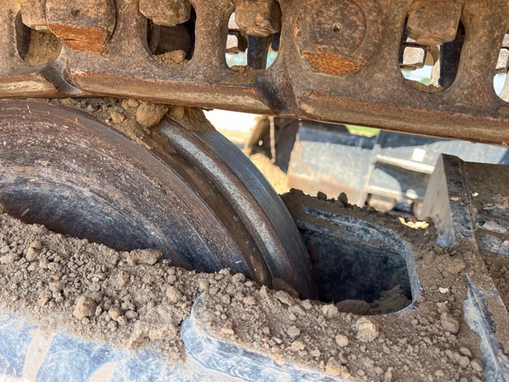 2017-caterpillar-323fl-image-12