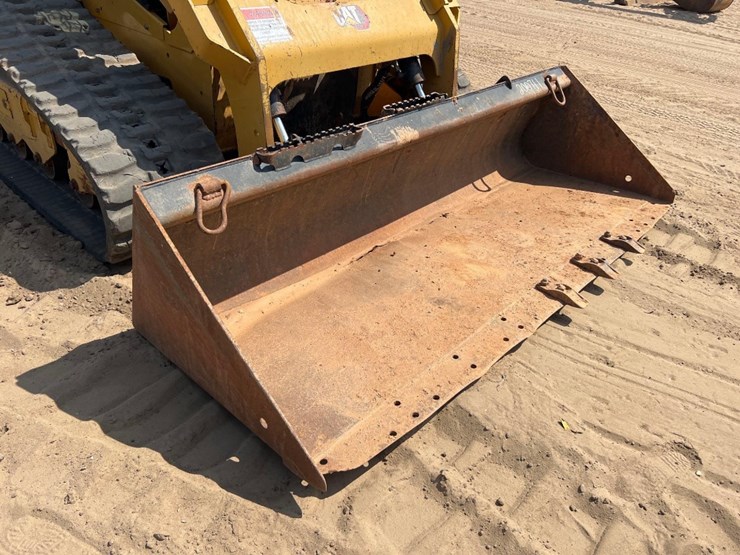 2023-caterpillar-299d3-xe-image-17