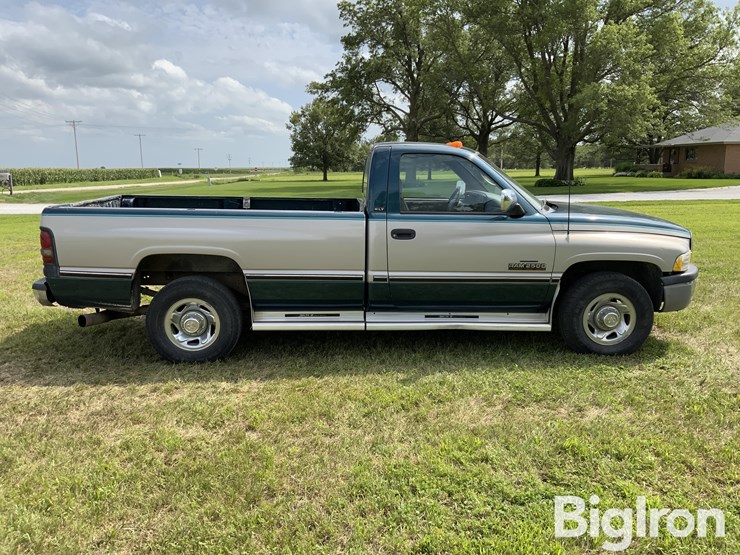 1994-dodge-ram-2500-image-4