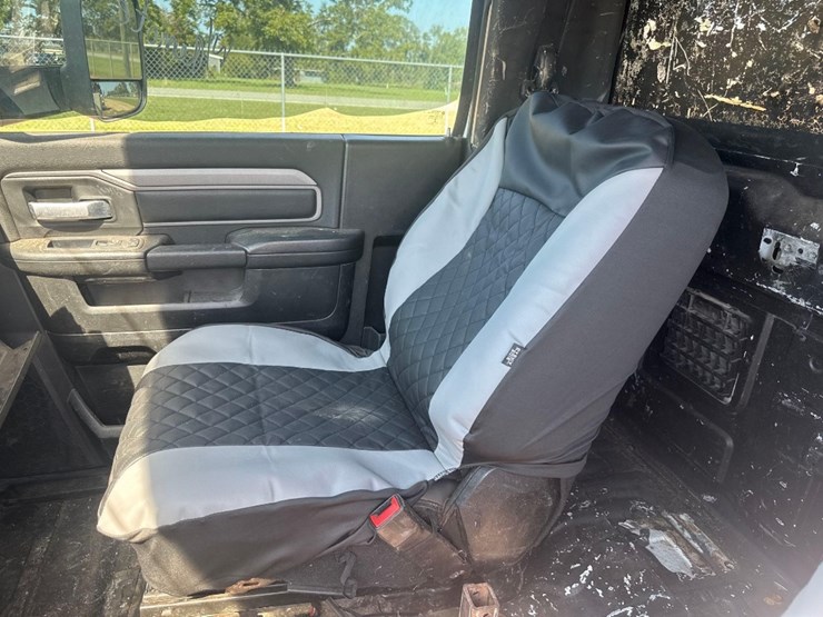 2019-dodge-ram-5500-image-39