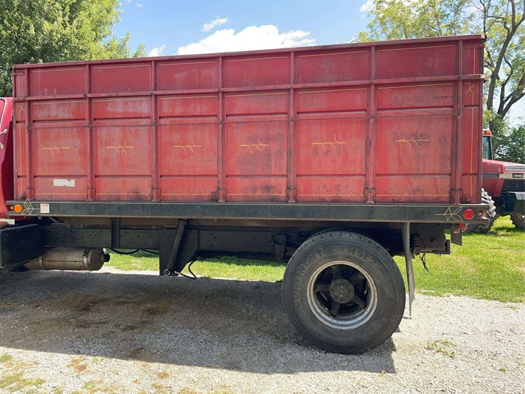 1989-gmc-7000-image-18