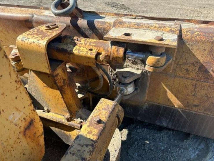 1990-caterpillar-d3c-image-34