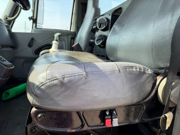 2006-international-durastar-4400-image-75