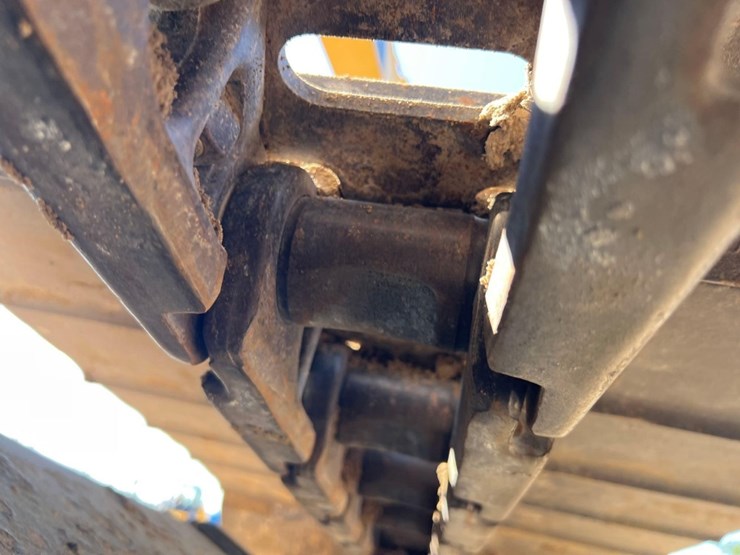 2017-caterpillar-323fl-image-18
