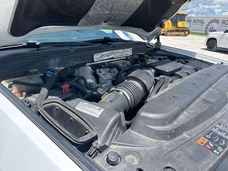 2018-chevrolet-silverado-3500hd-image-8