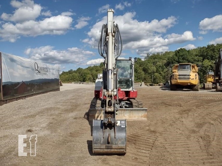 2023-takeuchi-tb280fr-image-2