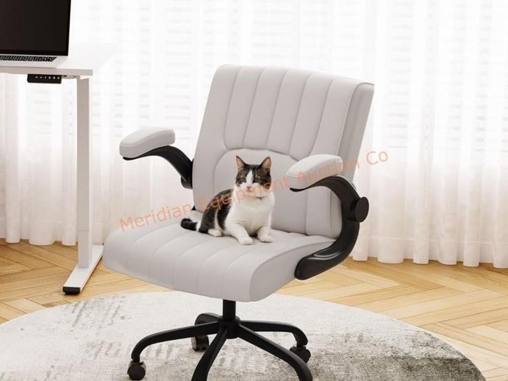 comfortable-leather-office-chair,-white-desk-chair-image-7