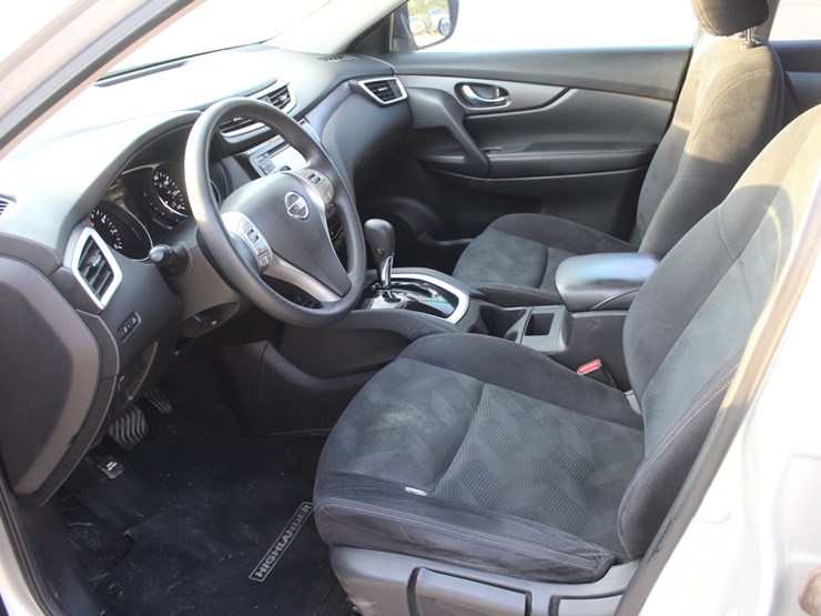 2016-nissan-rogue-image-8