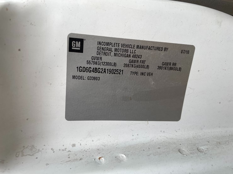#9856-•-2011-gmc-box-truck-(has-wi-title)-image-25