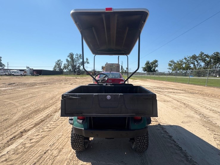 2020-ez-go-express-s4-golf-cart-image-7