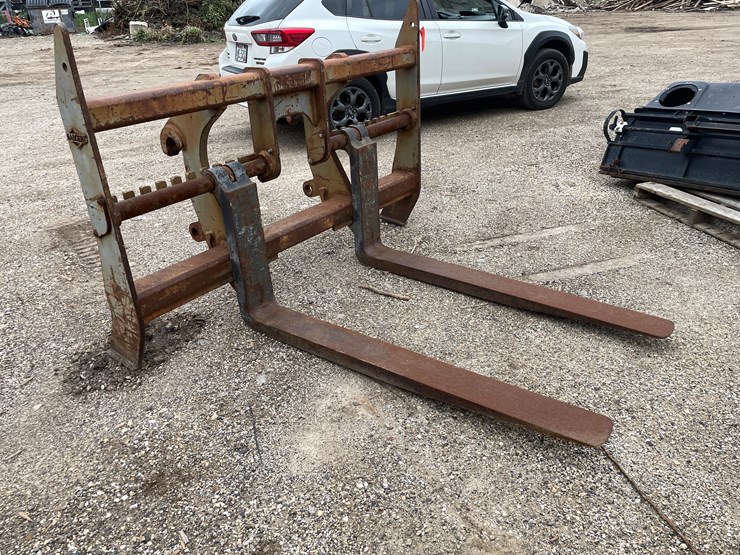 #9868-•-badger-wheel-loader-fork-attachment-image-3