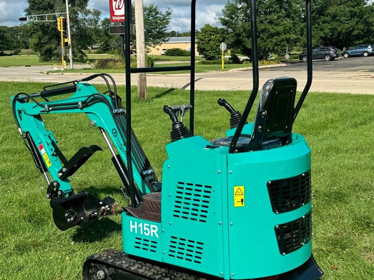 2025-cfg-industrial-h15r-mini-excavator-...-unused-image-1