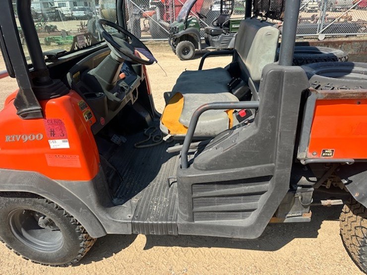2009-kubota-rtv900-image-16