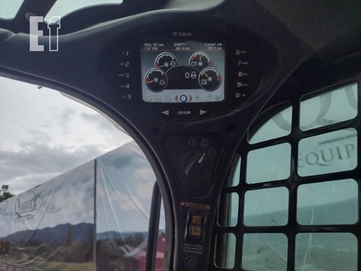 2019-bobcat-t770-image-8