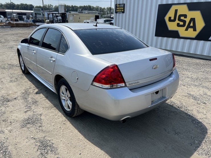 2013-chevrolet-impala-sedan-image-6