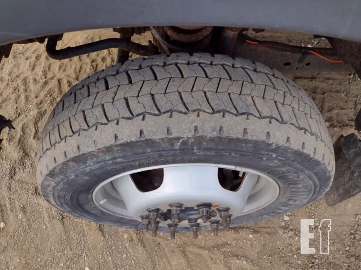 2012-ford-f550-image-18