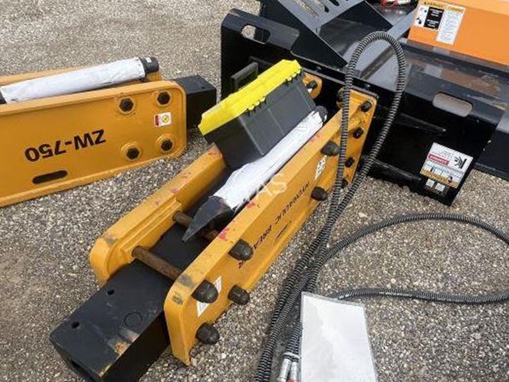 #138-•-wolverine-skid-steer-hydraulic-breaker-image-2