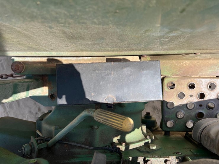 john-deere-1050-image-24