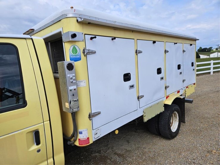 2018-ford-e450-image-18
