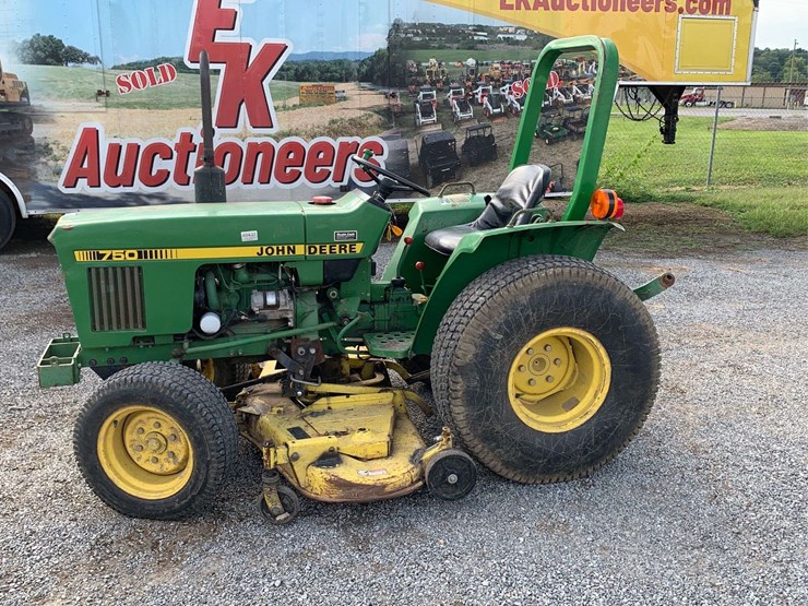 john-deere-750-image-1