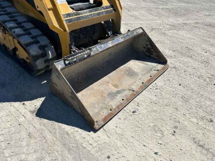 2014-caterpillar-259d2-multi-terrain-loader-cat025-image-18