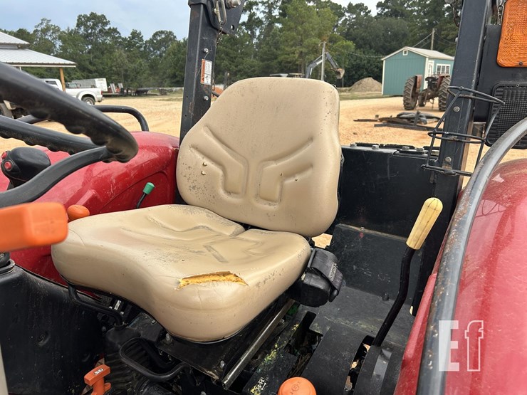 case-ih-farmall-70a-image-12