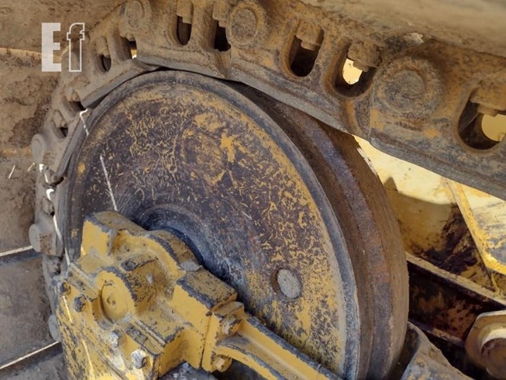 2004-deere-650h-image-24
