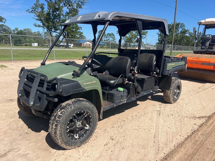 2019-john-deere-gator-image-8