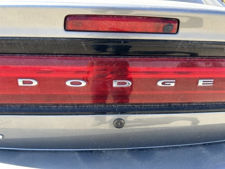 2011-dodge-charger-sedan-image-9