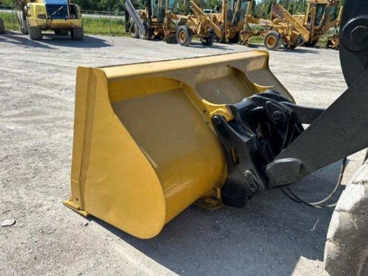 2012-deere-624k-image-29