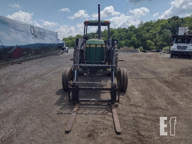 john-deere-4240-image-2