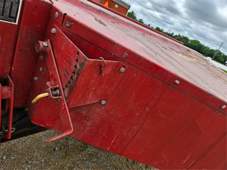 new-holland-489-image-23