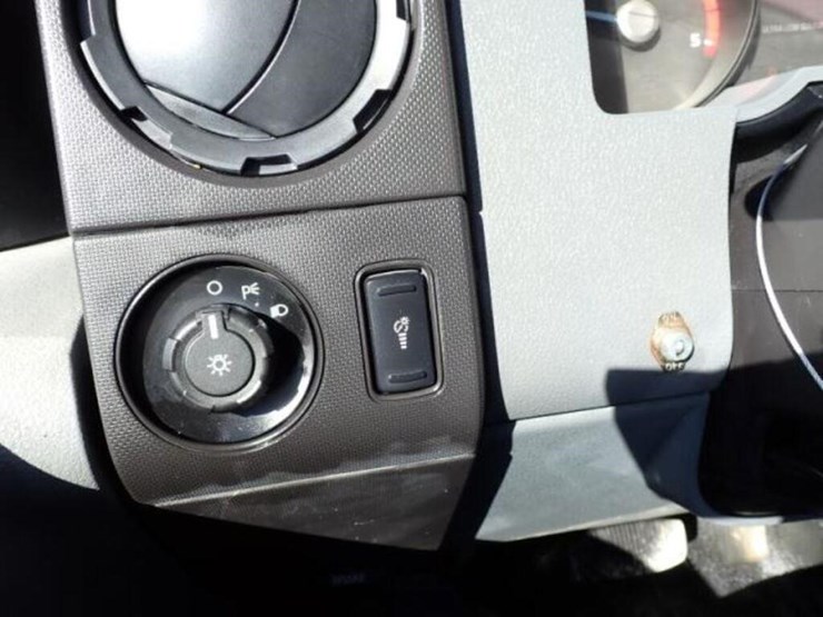 2016-ford-f550-xl-image-25