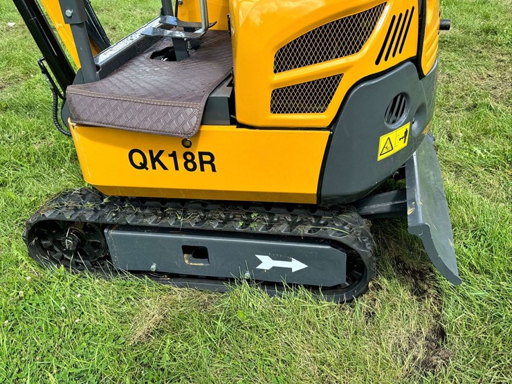 2025-cfg-industrial-qk18r-compact-excavator-...-unused-image-2