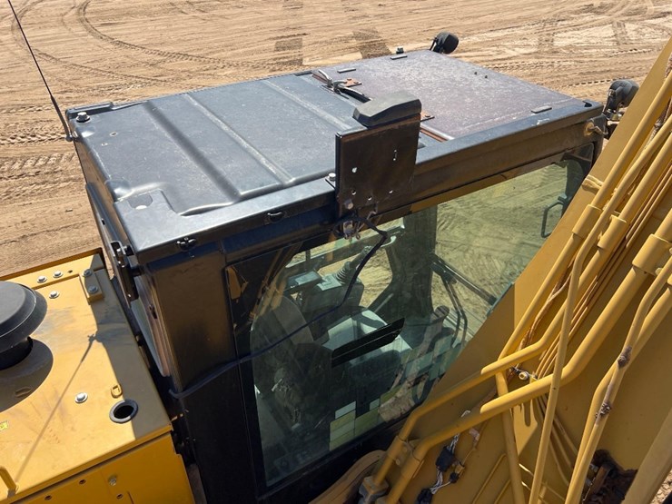 2017-caterpillar-323fl-image-33