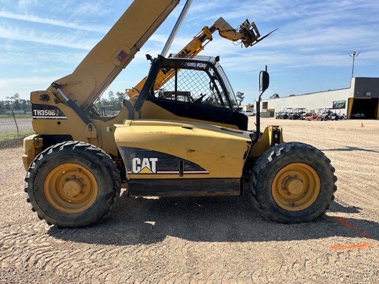 2005-caterpillar-th360b-image-4