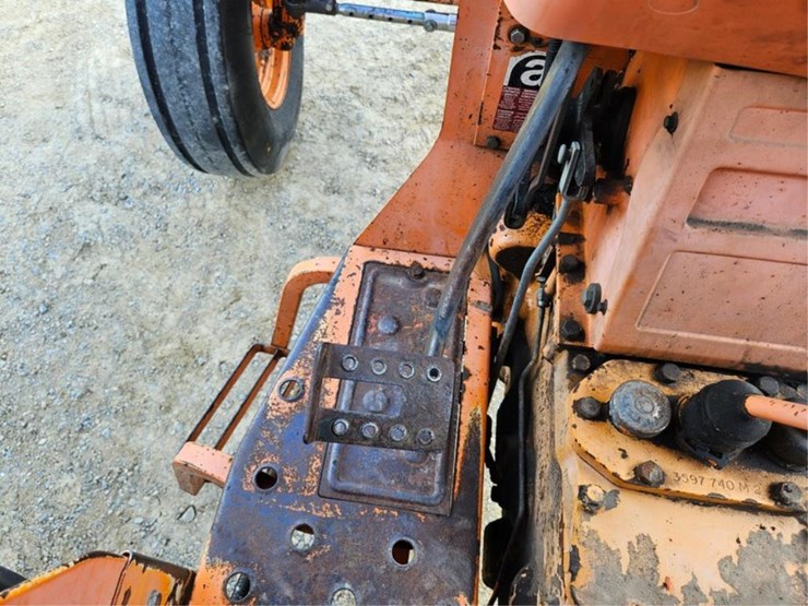 massey-ferguson-383-image-23