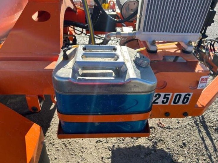 2024-2-cubic-meter-tow-behind-tri/a-concrete-mixer-image-11