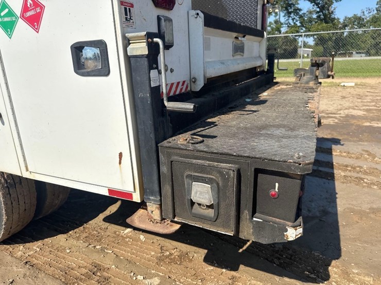 2019-dodge-ram-5500-image-15