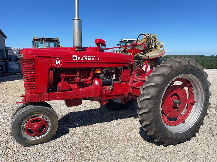 1950-ih-farmall-m-image-1